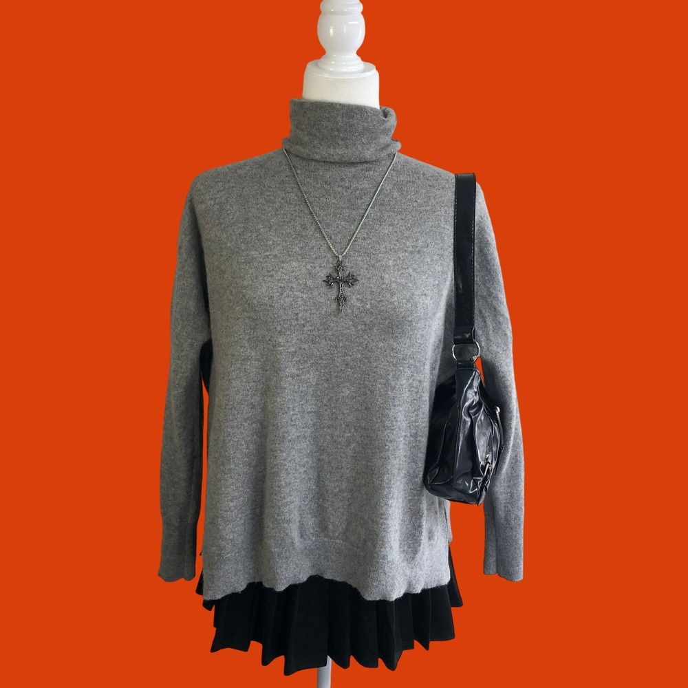 Club Monaco 100% Cashmere Heather Gray Turtleneck Sweater Womens M / L Relaxed